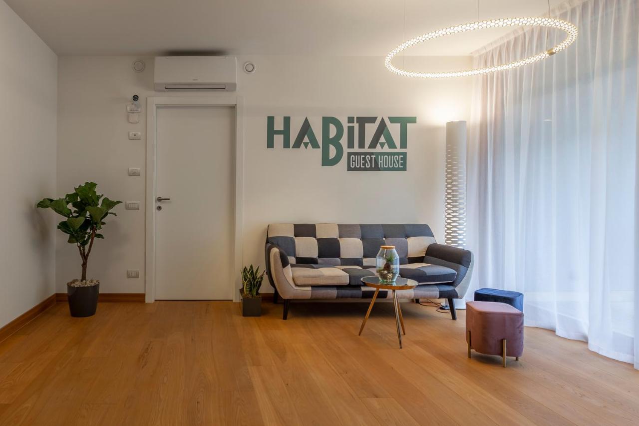 Habitat Guest House Trento Esterno foto
